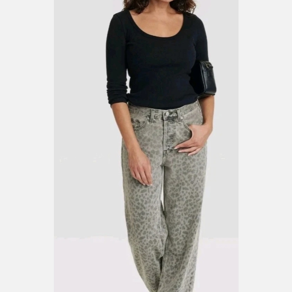 Universal Thread Gray Animal Print Wide Leg Jeans